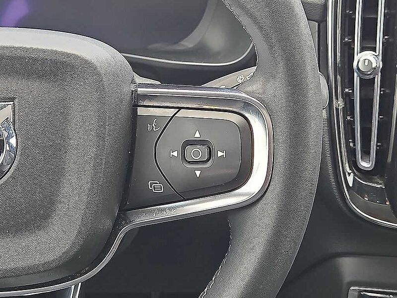Volvo  C40 Recharge Core, Twin Motor, Electric