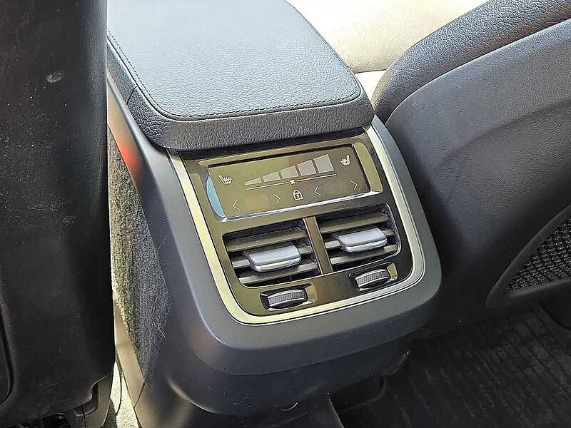 Volvo  XC90 T6 AWD Momentum