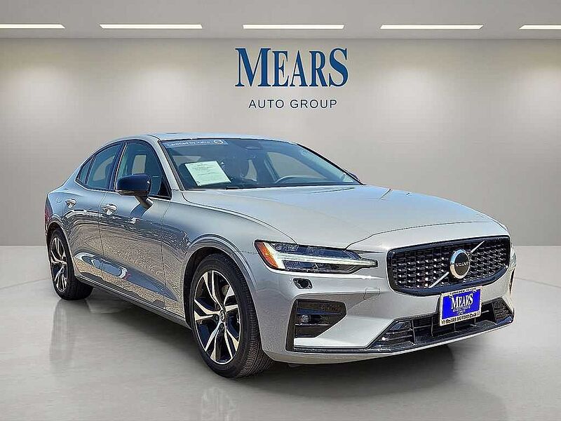 Volvo  S60 Core, B5 FWD Gas (mild hybrid), Gasoline, Dark