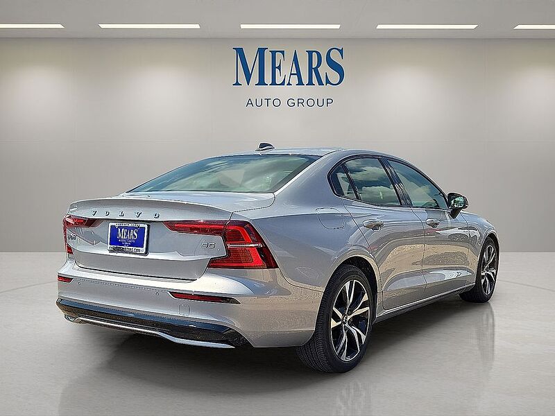 Volvo  S60 Core, B5 FWD Gas (mild hybrid), Gasoline, Dark