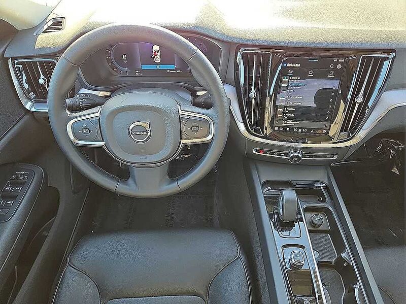 Volvo  S60 Core, B5 FWD Gas (mild hybrid), Gasoline, Dark