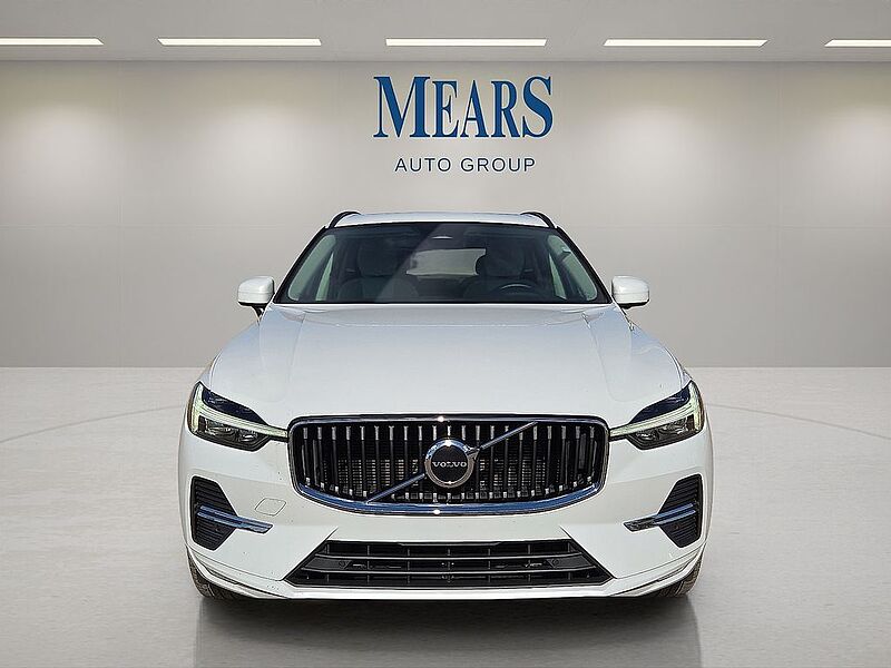 Volvo  XC60 Momentum, B5 FWD