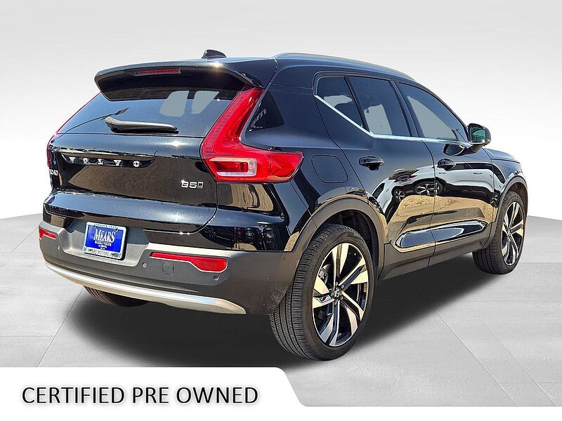 Volvo  XC40 Plus, B5 AWD Gas (mild hybrid), Gasoline, Bright