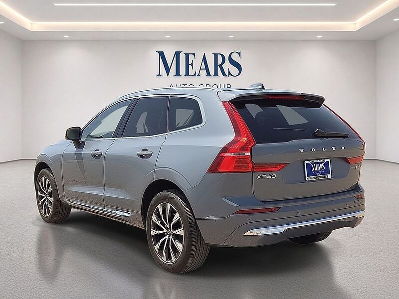 Volvo  XC60 Plus, B5 FWD, Mild Hybrid, Bright