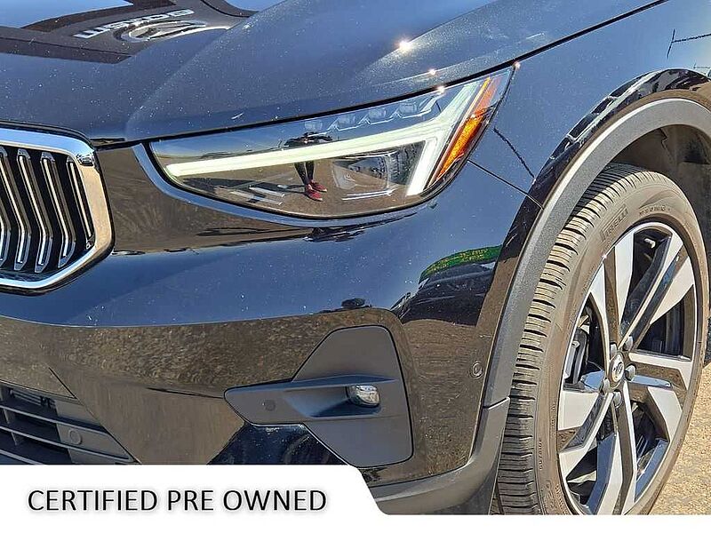 Volvo  XC40 Plus, B5 AWD Gas (mild hybrid), Gasoline, Bright