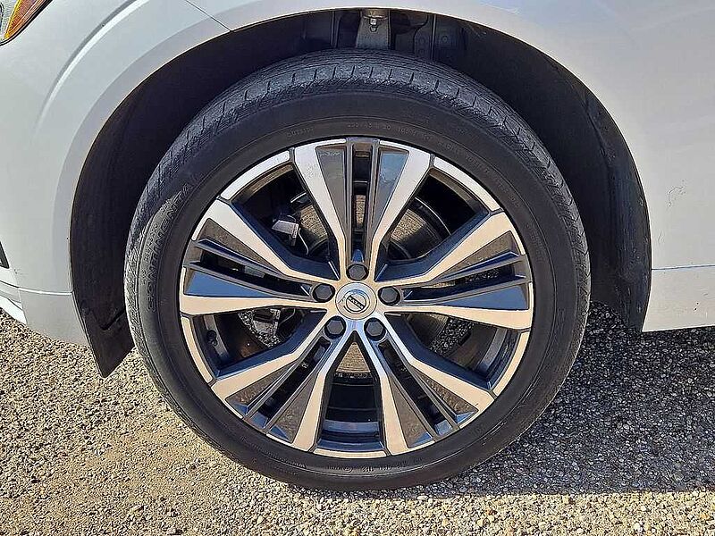 Volvo  XC60 Momentum, B5 FWD