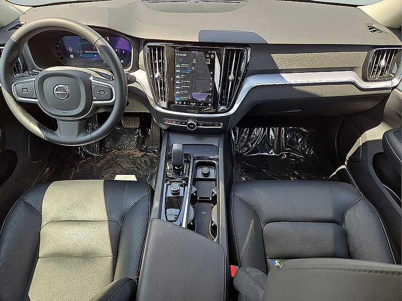 Volvo  S60 Core, B5 FWD Gas (mild hybrid), Gasoline, Dark