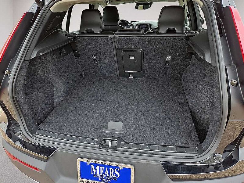 Volvo  XC40 Momentum, T4 FWD