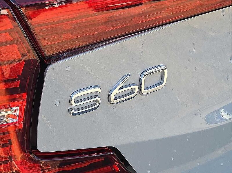 Volvo  S60 Core, B5 FWD Gas (mild hybrid), Gasoline, Dark