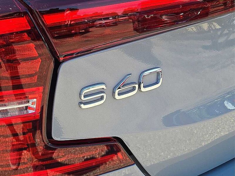 Volvo  S60 Core, B5 FWD Gas (mild hybrid), Gasoline, Dark
