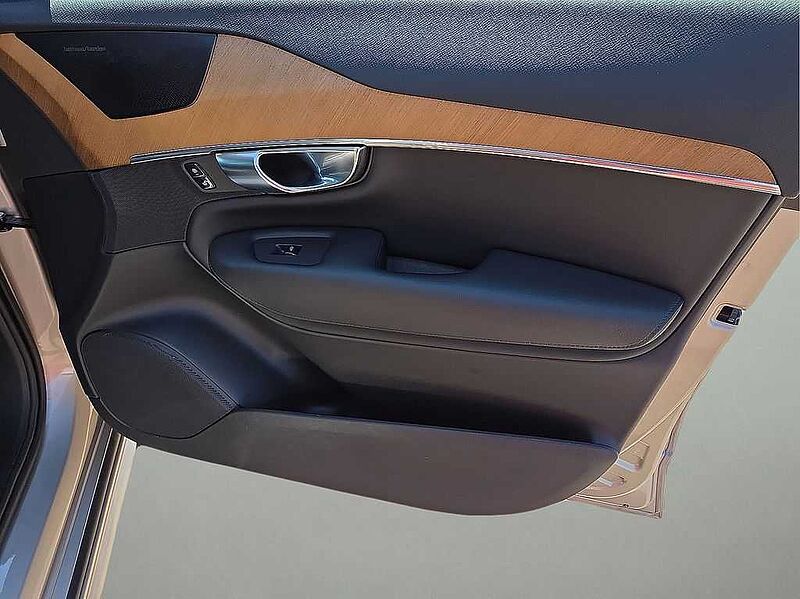 Volvo  XC90 Recharge Plus, T8 eAWD, Electric/Gasoline, Bright, 7 Seats