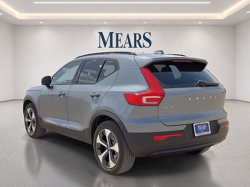 Volvo  XC40 Plus, B5 AWD, Mild Hybrid, Dark