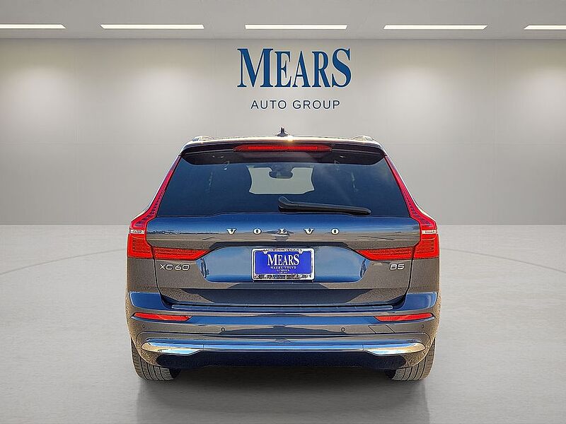 Volvo XC60 Plus, B5 FWD, Mild Hybrid, Bright