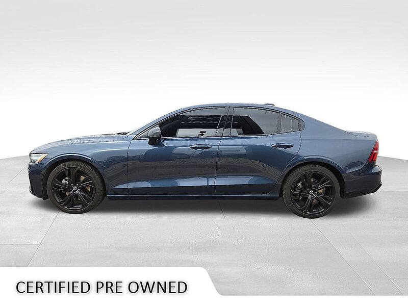 Volvo  S60 Core, B5 AWD Gas (mild hybrid), Gasoline, Dark