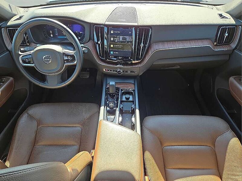 Volvo  XC60 Plus, B5 FWD, Mild Hybrid, Bright