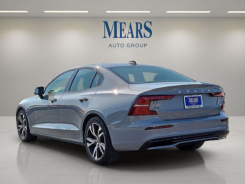Volvo  S60 Core, B5 FWD Gas (mild hybrid), Gasoline, Dark