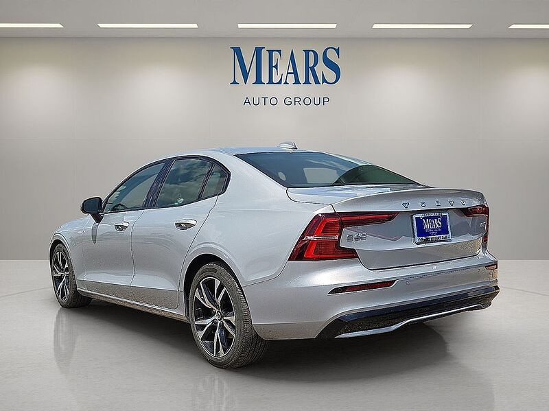 Volvo  S60 Core, B5 FWD Gas (mild hybrid), Gasoline, Dark