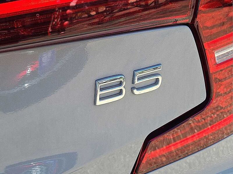 Volvo  S60 Core, B5 FWD Gas (mild hybrid), Gasoline, Dark