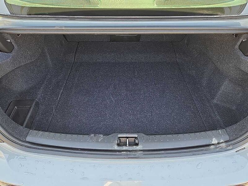Volvo  S60 Core, B5 FWD Gas (mild hybrid), Gasoline, Dark