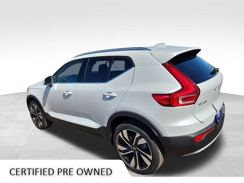 Volvo  XC40 Ultimate, B5 AWD Gas (mild hybrid), Gasoline, Bright