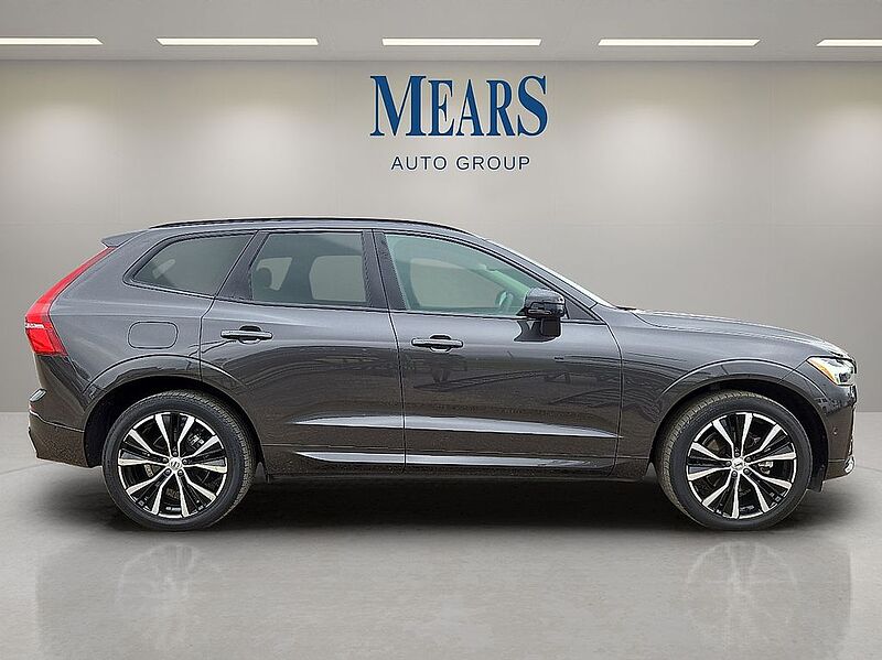 Volvo  XC60 Plus, B5 FWD, Mild Hybrid, Dark