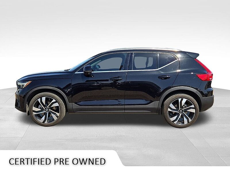 Volvo  XC40 Plus, B5 AWD Gas (mild hybrid), Gasoline, Bright