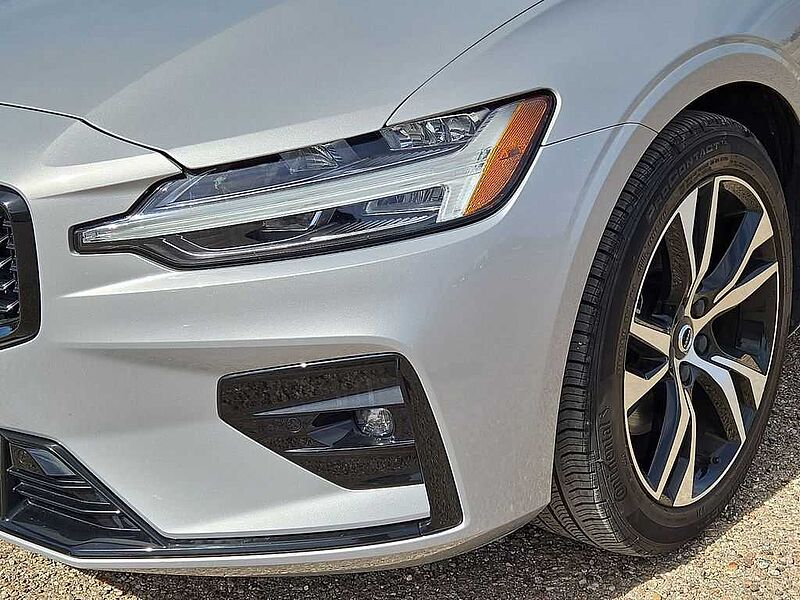 Volvo  S60 Core, B5 FWD Gas (mild hybrid), Gasoline, Dark