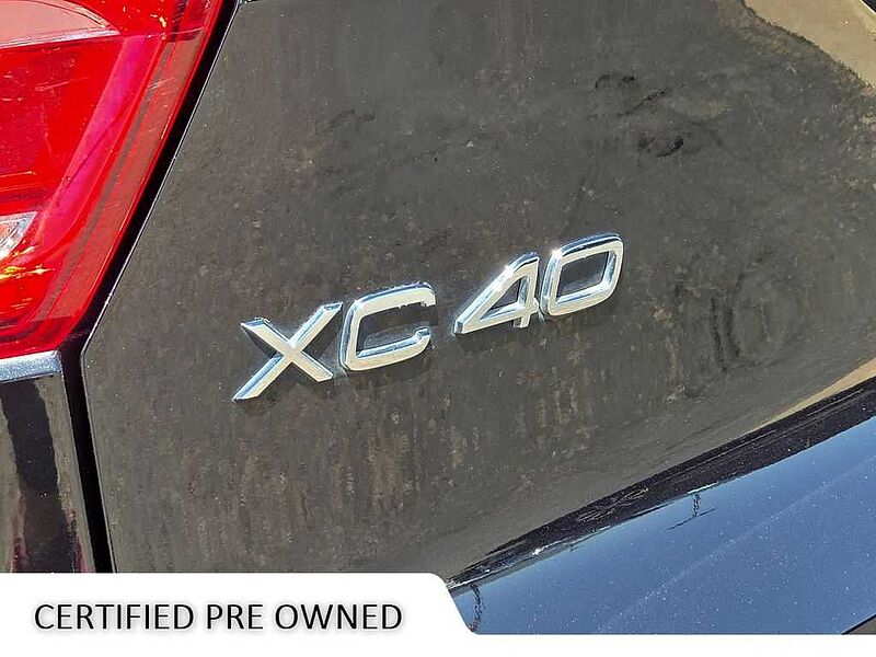Volvo  XC40 Plus, B5 AWD Gas (mild hybrid), Gasoline, Bright