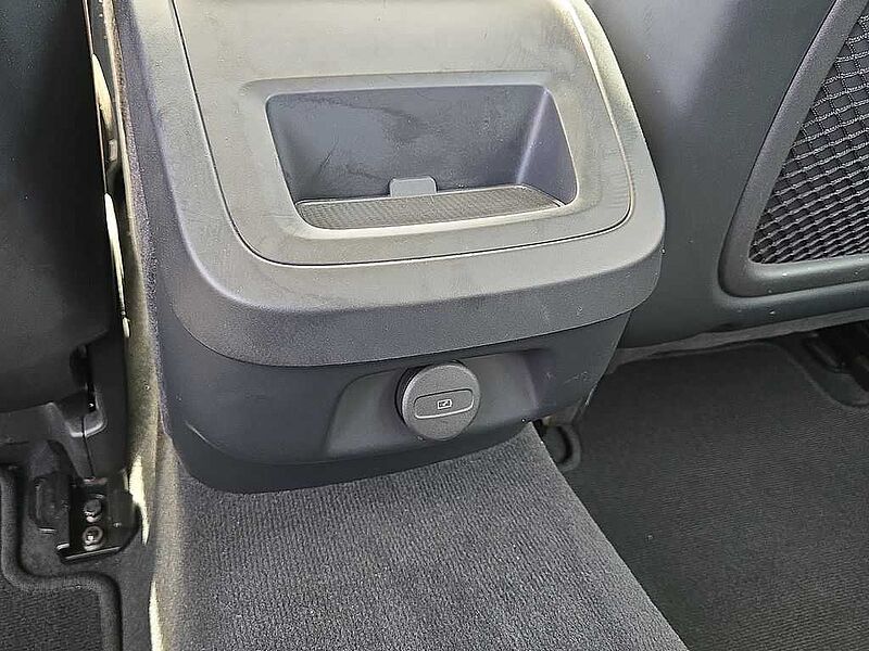 Volvo  S60 Core, B5 FWD Gas (mild hybrid), Gasoline, Dark