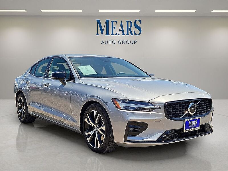 Volvo  S60 Core, B5 FWD Gas (mild hybrid), Gasoline, Dark