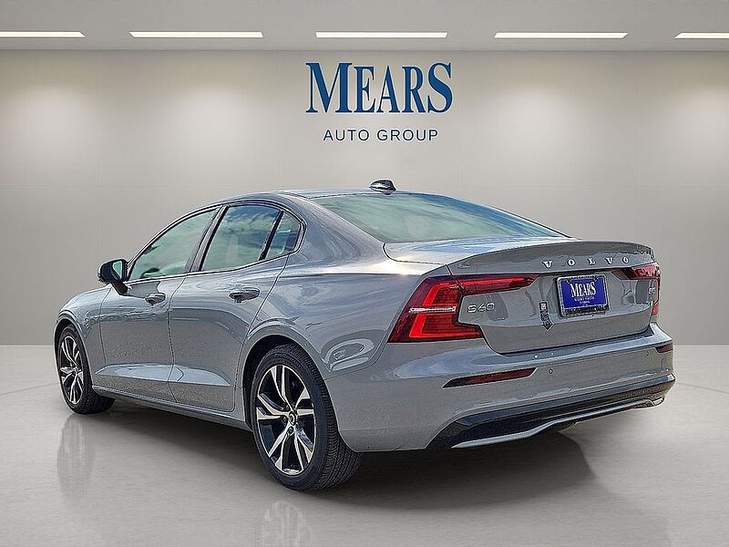 Volvo  S60 Core, B5 FWD Gas (mild hybrid), Gasoline, Dark