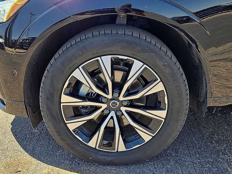 Volvo  XC60 Plus, B5 AWD Gas (mild hybrid), Gasoline, Dark