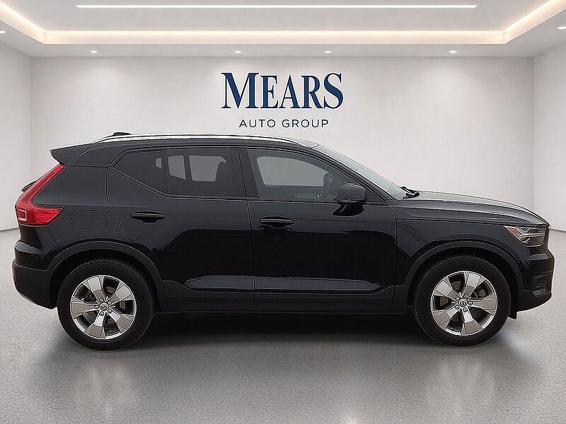 Volvo  XC40 Momentum, T4 FWD