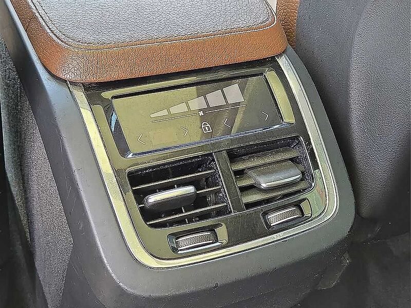 Volvo  XC90 T6 AWD Momentum
