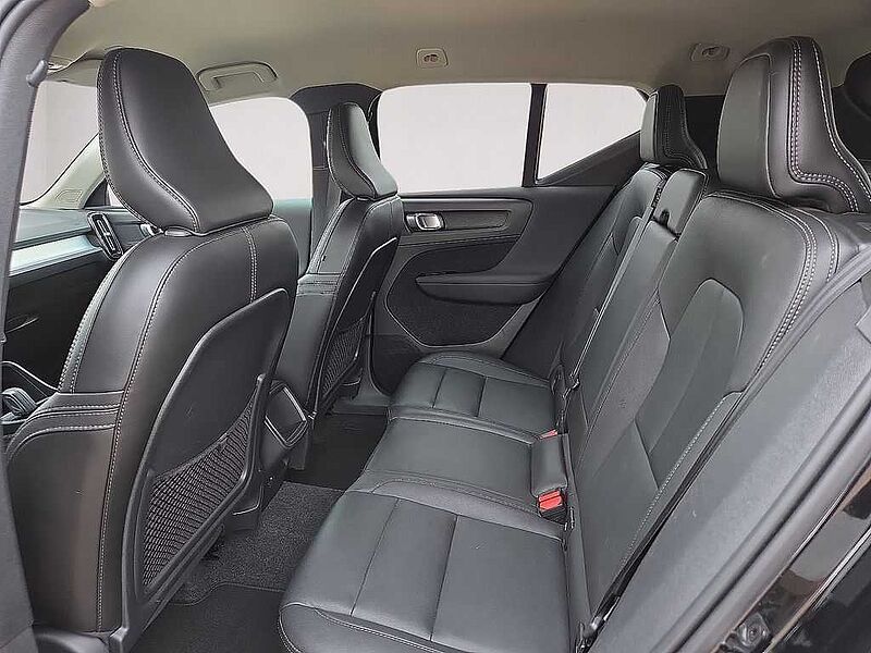 Volvo  XC40 Momentum, T4 FWD