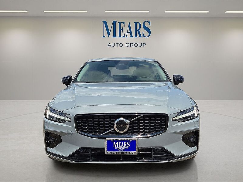 Volvo  S60 Core, B5 FWD Gas (mild hybrid), Gasoline, Dark