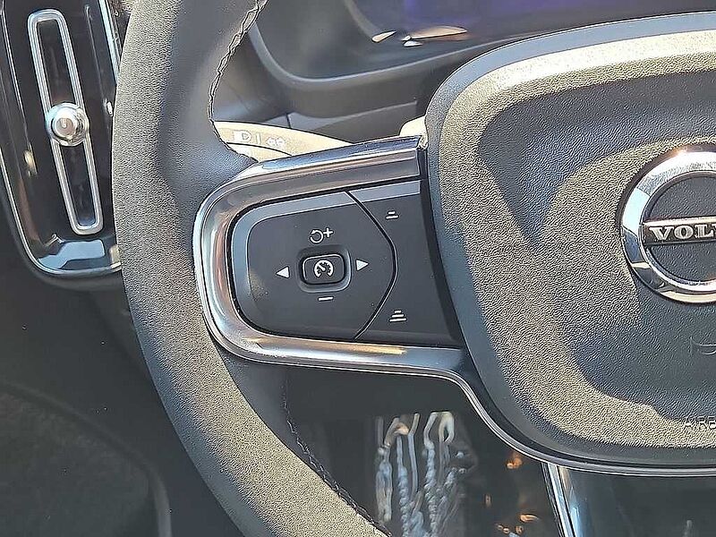Volvo  C40 Recharge Core, Twin Motor, Electric