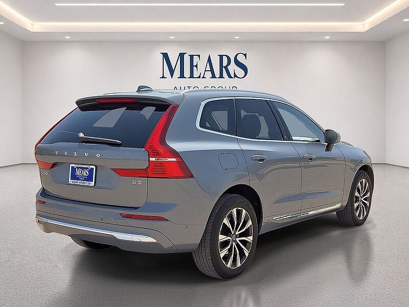 Volvo  XC60 Plus, B5 FWD, Mild Hybrid, Bright