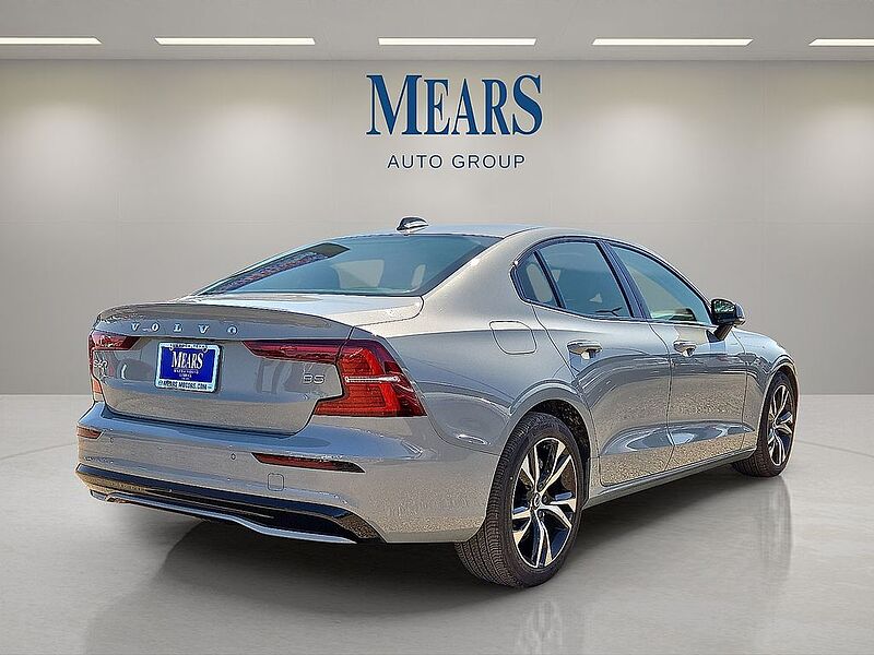 Volvo  S60 Core, B5 FWD Gas (mild hybrid), Gasoline, Dark
