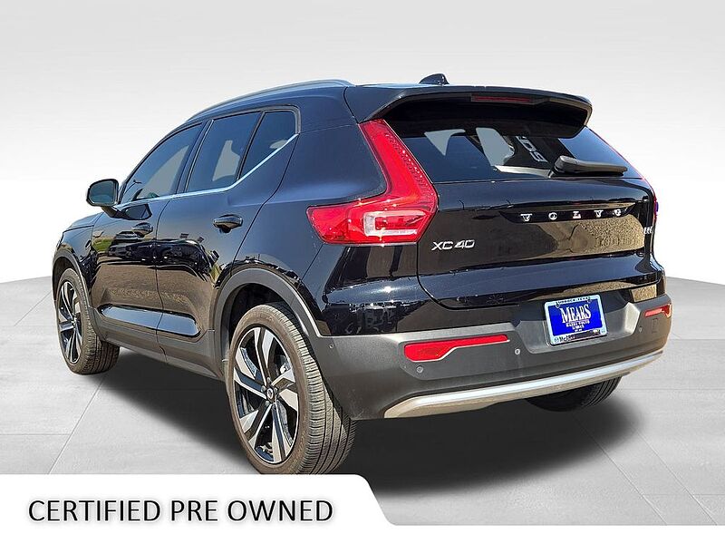 Volvo  XC40 Plus, B5 AWD Gas (mild hybrid), Gasoline, Bright