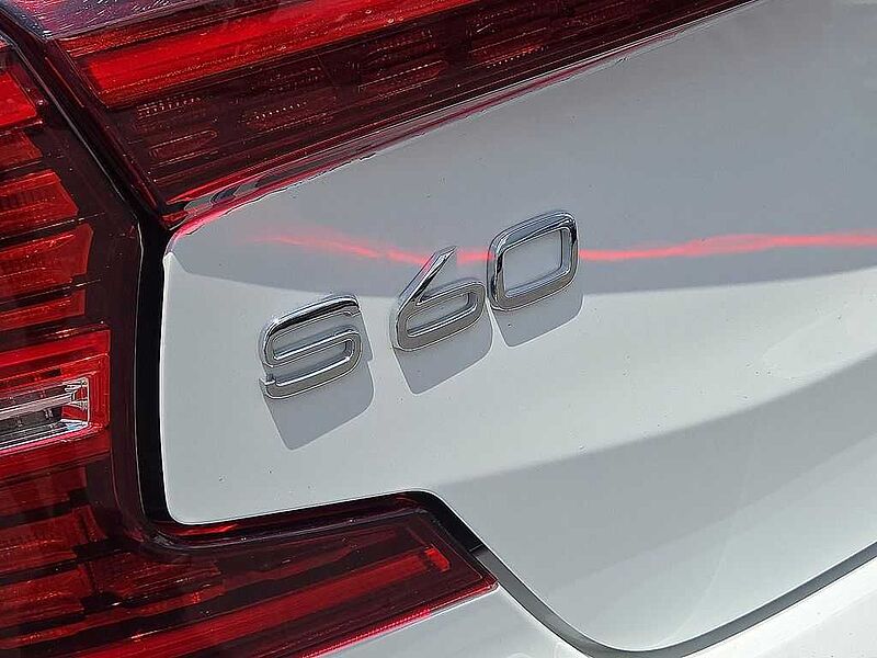 Volvo  S60 Core, B5 FWD Gas (mild hybrid), Gasoline, Dark