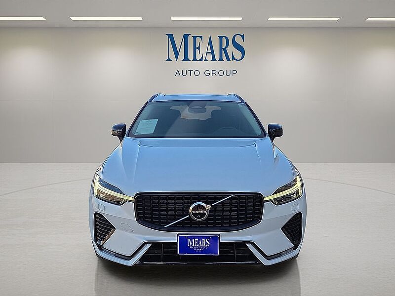 Volvo XC60 Plus, B5 AWD, Mild Hybrid, Dark