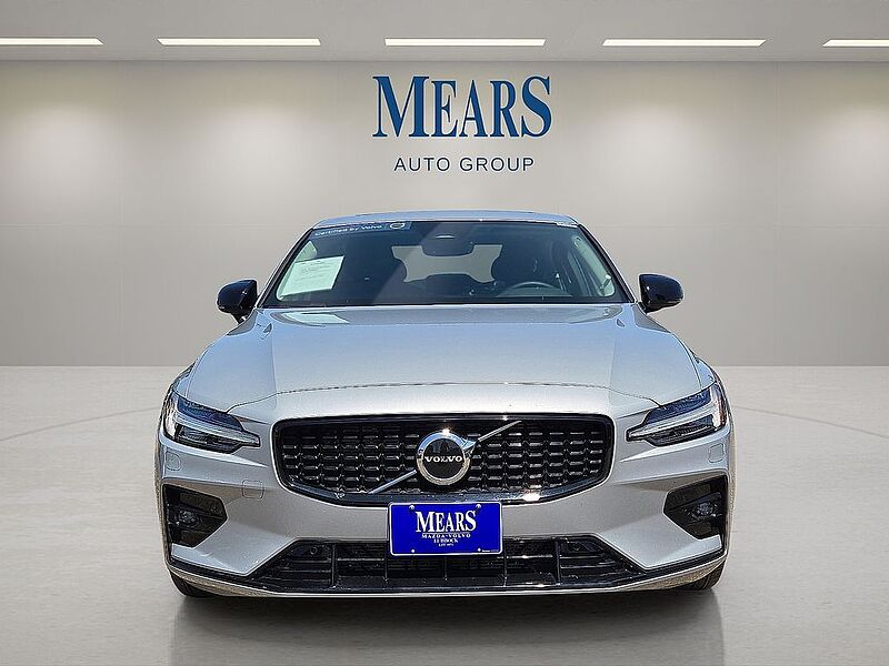 Volvo  S60 Core, B5 FWD Gas (mild hybrid), Gasoline, Dark