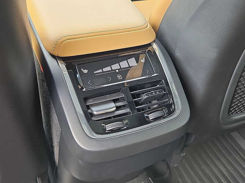Volvo  XC60 Inscription, B5 FWD