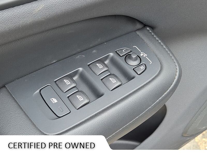 Volvo  S60 Core, B5 AWD Gas (mild hybrid), Gasoline, Dark