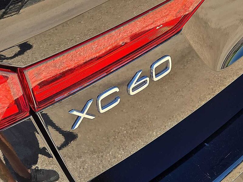 Volvo  XC60 Plus, B5 AWD Gas (mild hybrid), Gasoline, Dark
