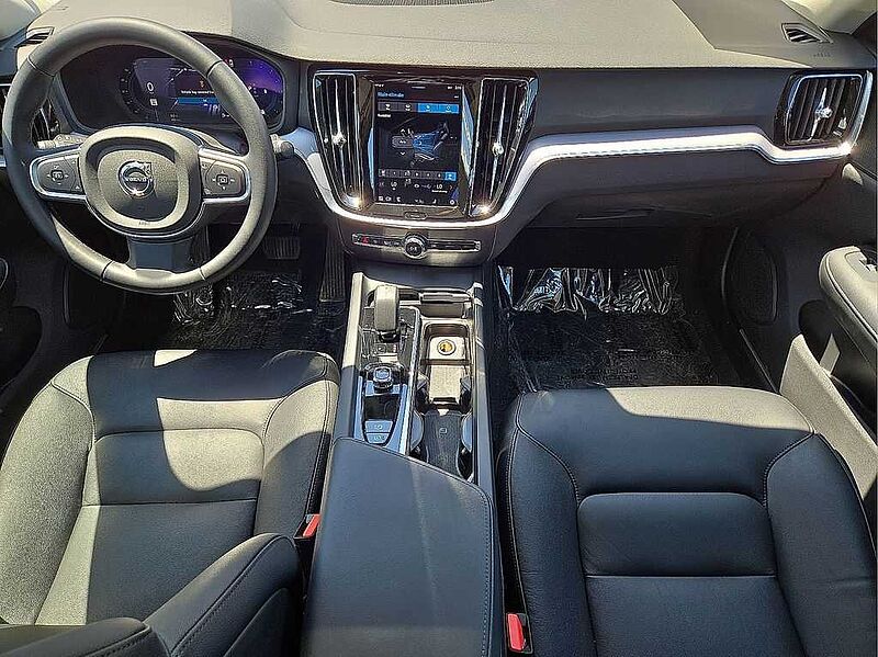 Volvo  S60 Core, B5 FWD Gas (mild hybrid), Gasoline, Dark