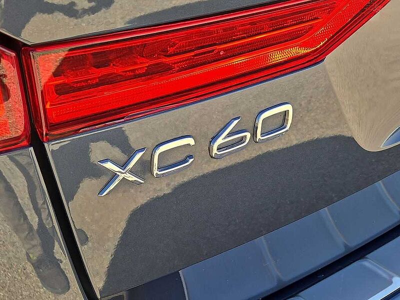 Volvo  XC60 Ultimate, B6 AWD, Mild Hybrid, Bright