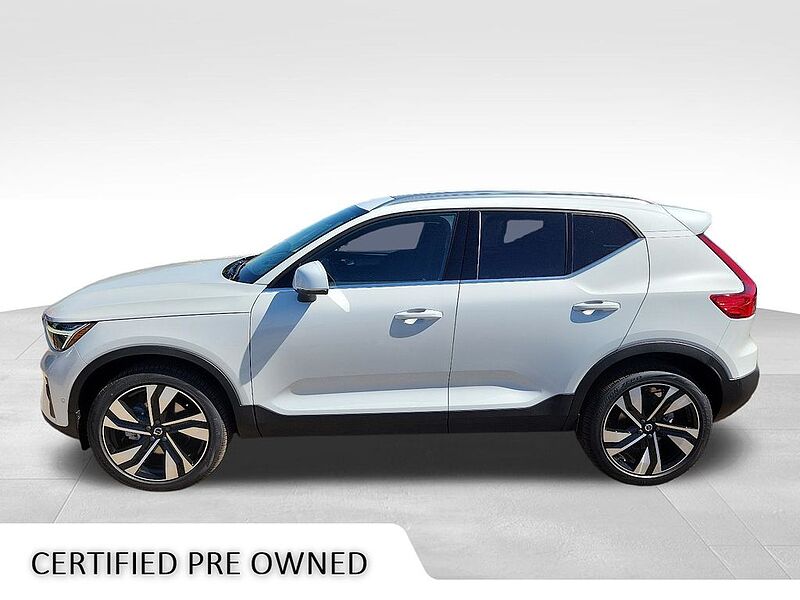 Volvo  XC40 Ultimate, B5 AWD Gas (mild hybrid), Gasoline, Bright