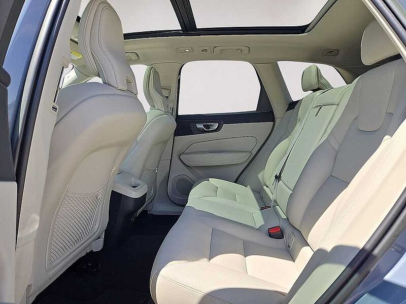 Volvo  XC60 Plus, B5 FWD, Mild Hybrid, Bright